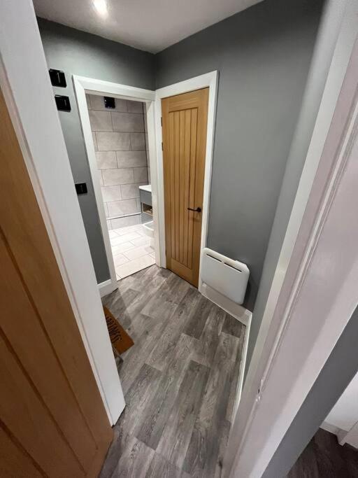 Modern 2 Bedroom Private Detached Cottage