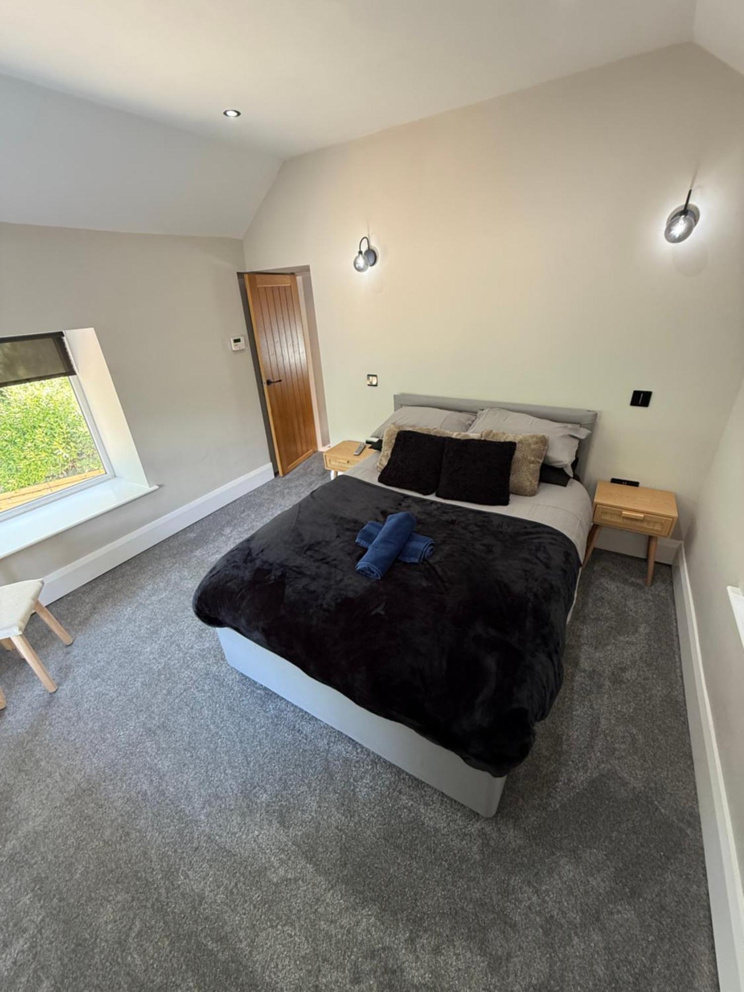 Modern 2 Bedroom Private Detached Cottage * Llanddulas