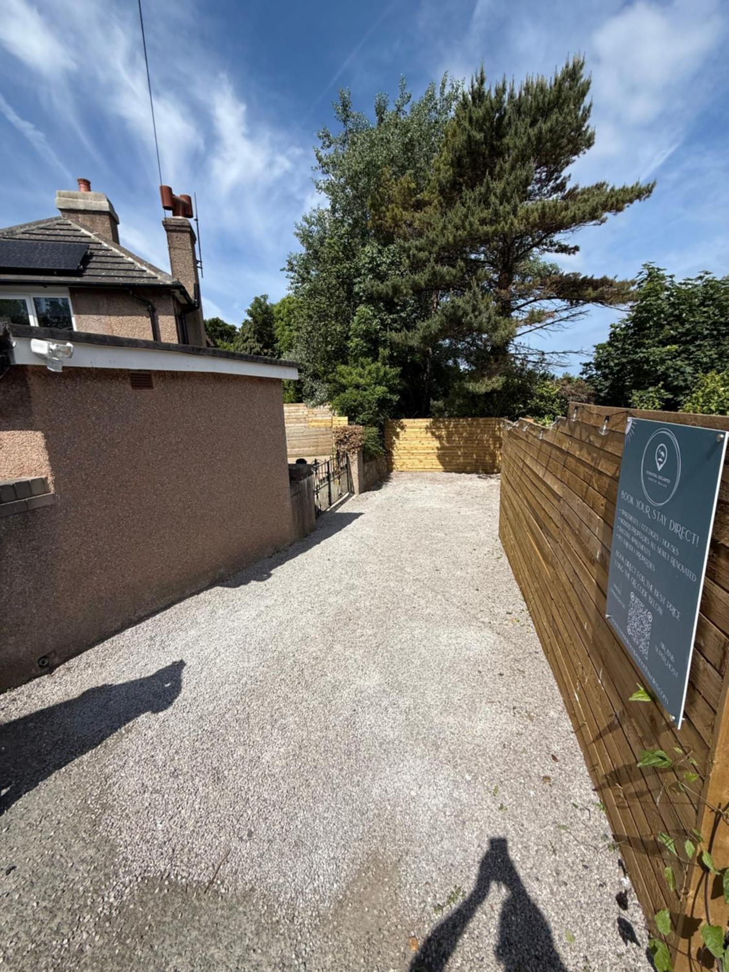 Modern 2 Bedroom Private Detached Cottage Hébergement de vacances
